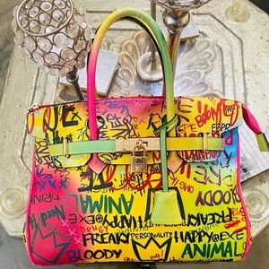 Beautiful graffiti bag (used)
